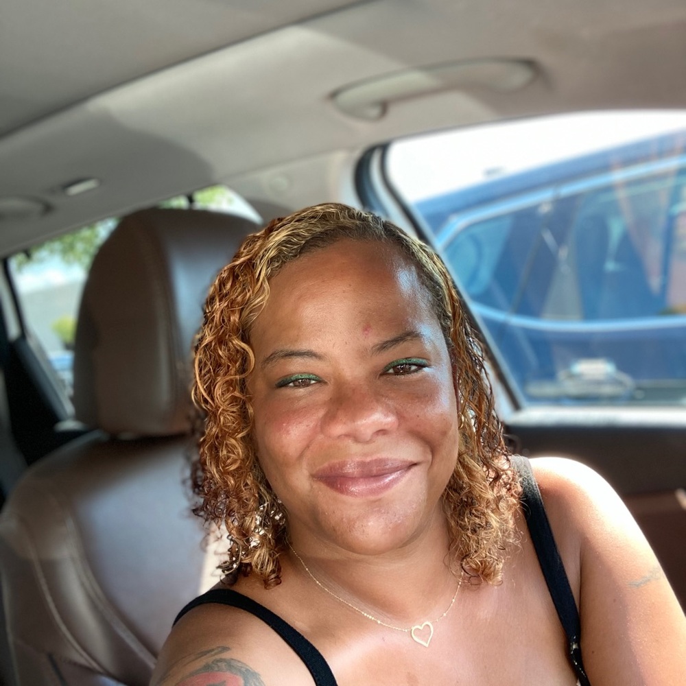 Meet your Posher, Tiffany